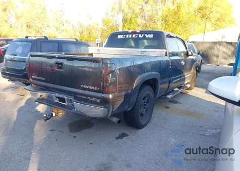 2003 Chevrolet Silverado 1500 Ls z USA, uszkodzony, nr VIN 2GCEC19T331222721